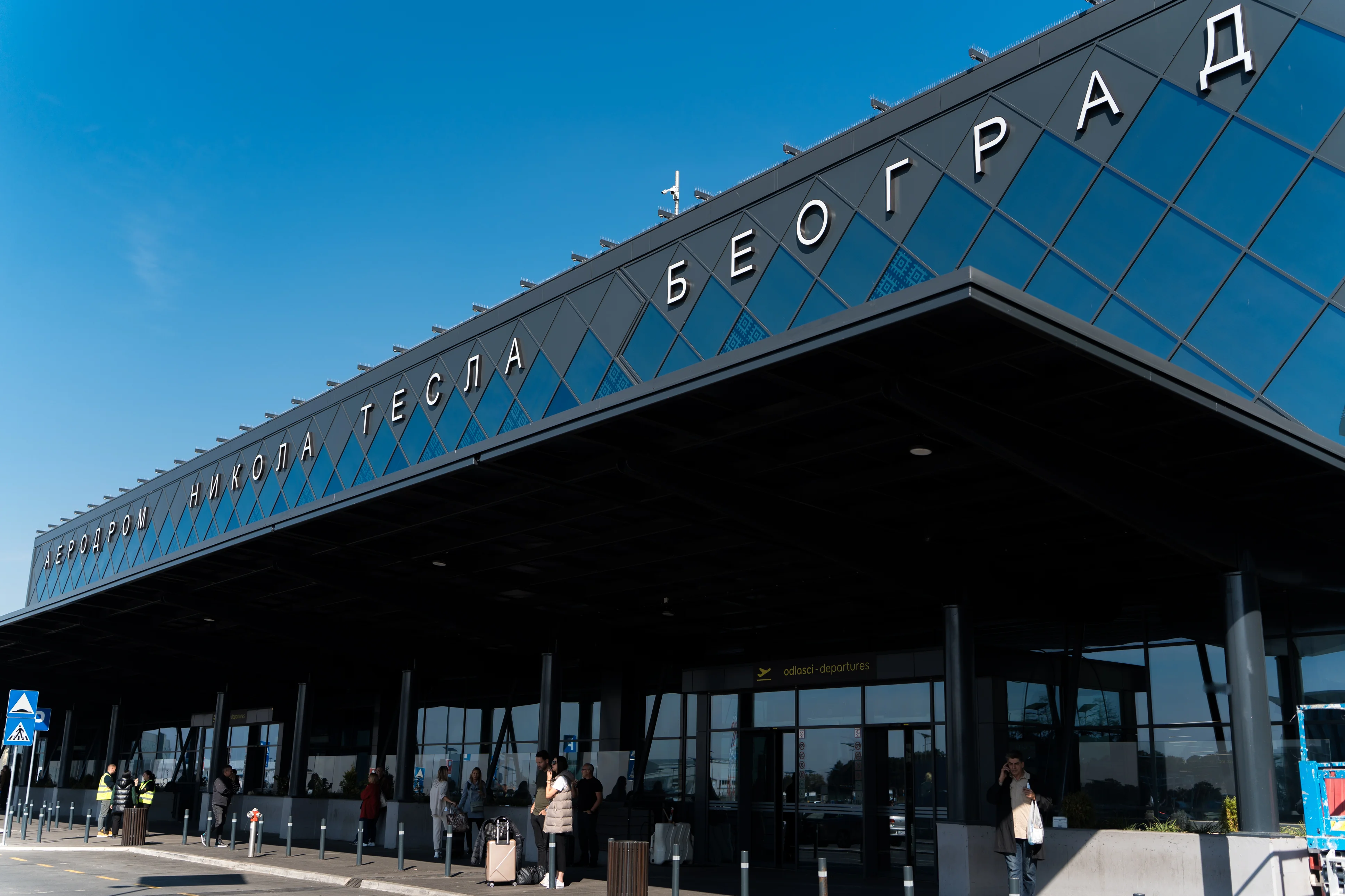 Aerodrom Nikola Tesla – 11 km od hotela Mini City Zemun