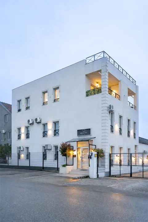 Kafić u hotelu Mini City Altina